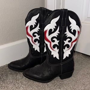 Coconuts by Matisse Cowboy Boots